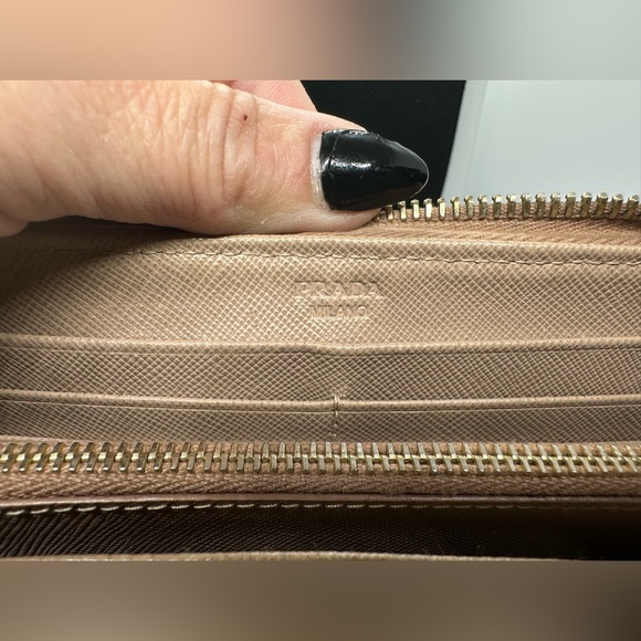 Prada Saffiano Leather Bow Beige Long Zip Wallet - Picture 4 of 10